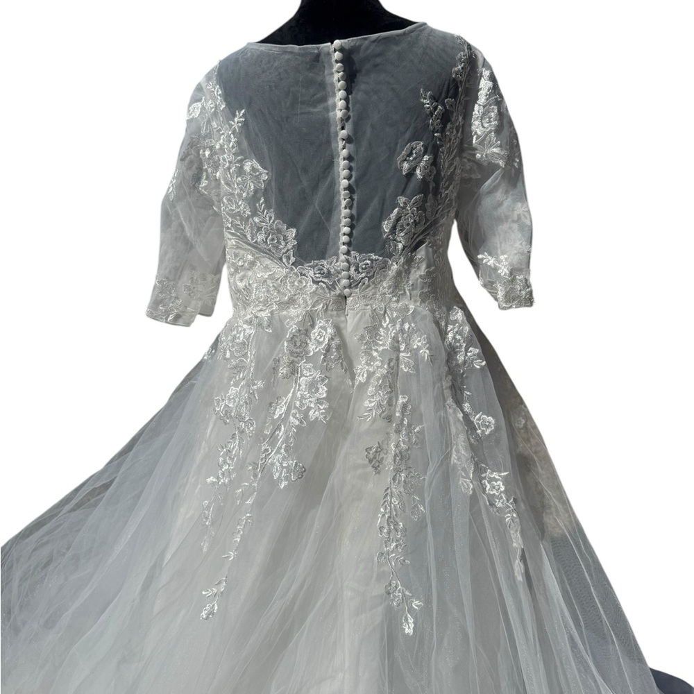 Engerla White Lace Wedding Gown size 20 New - Picture 8 of 15